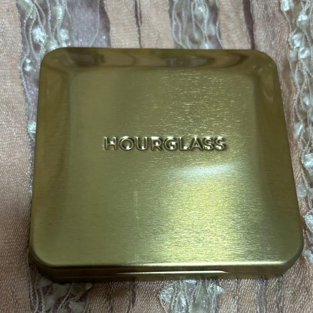 新品未使用 HOURGLASS キュレーターアイシャドウ MINIMALIST