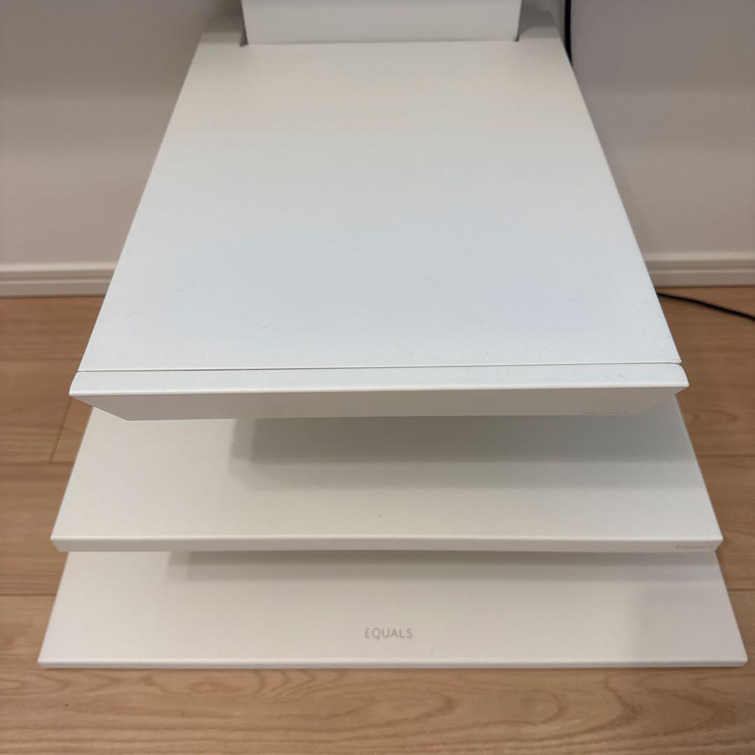 EQAULS WALL V2 ロータイプ テレビスタンド 棚板付　サテンホワイト