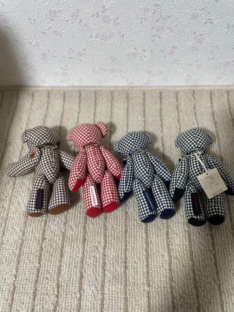 ワンダフルワールド　ギンガムくまコサージュ　４種