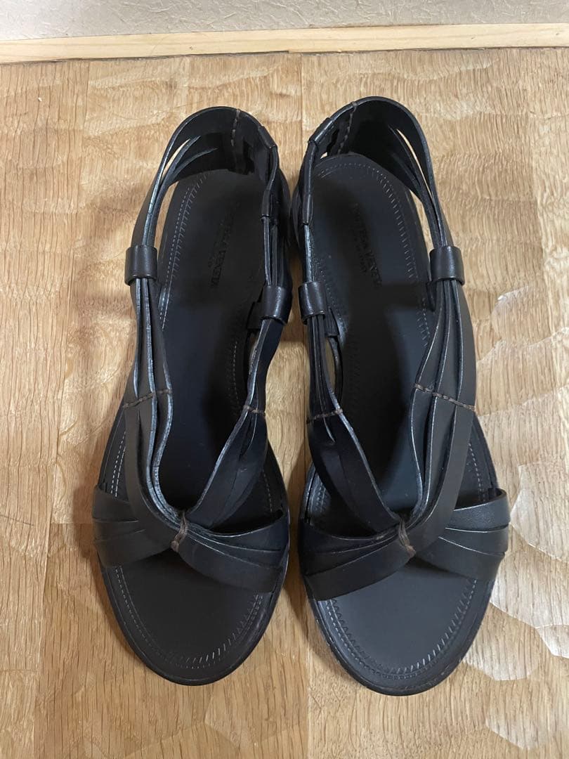 【新品】 BOTTEGA VENETA ボッテガヴェネタ サンダル 黒 24.5