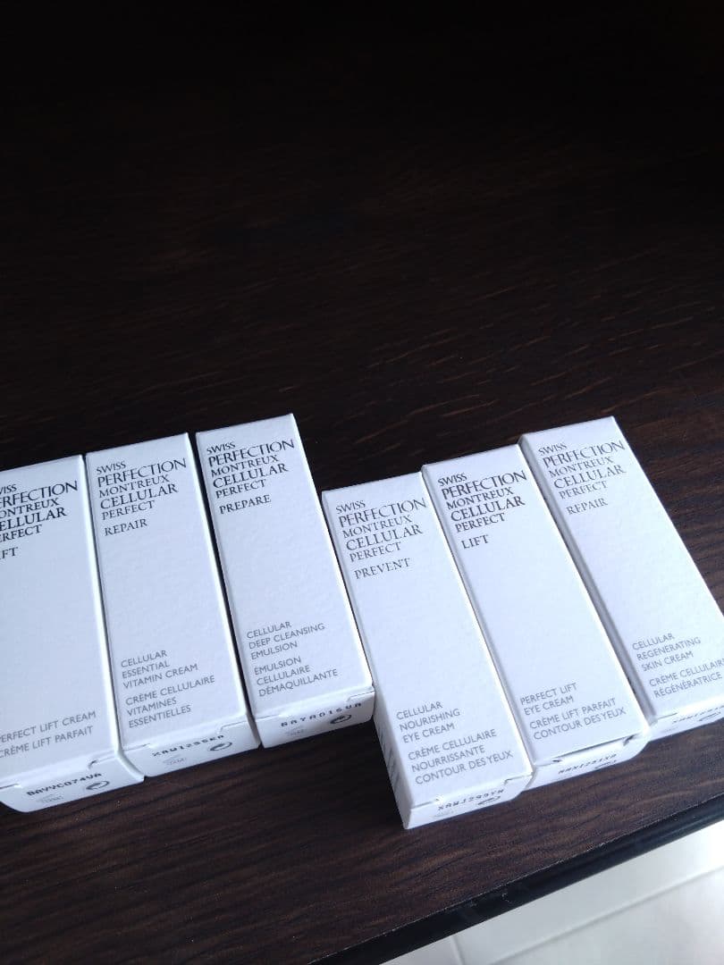 スイス・パーフェクション¥75,000相当半額！ADセラム＆クレンジング＆他6本
