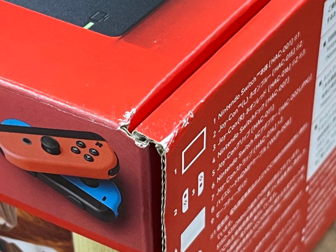新品未使用Nintendo Switch 本体 青・赤ジョイコン付き