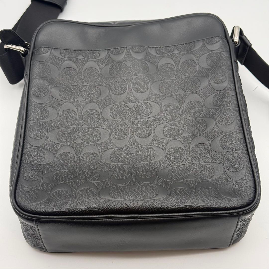 ✨美品✨コーチ ショルダーバッグ チャールズ エンボス サコッシュ ブラック 革