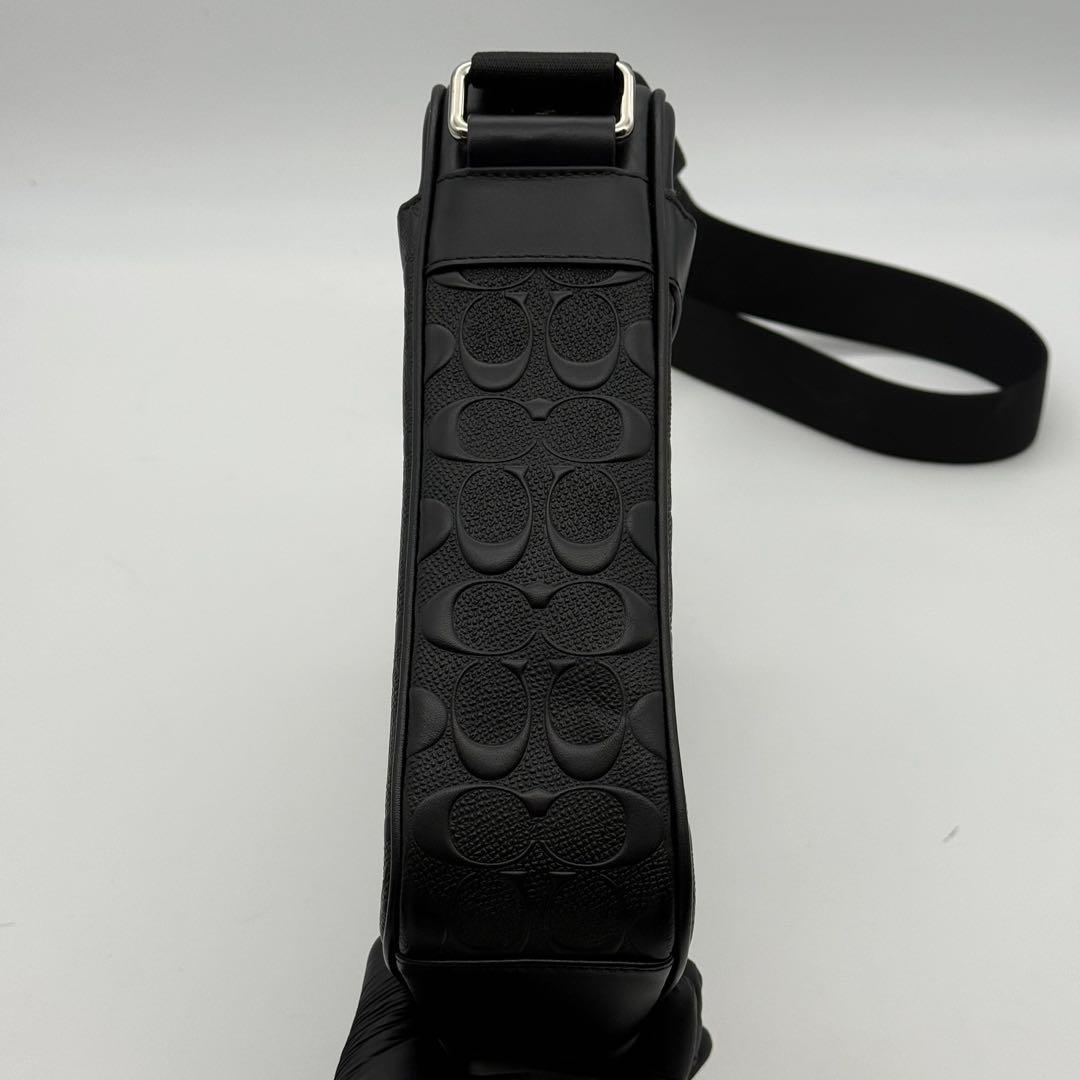 ✨美品✨コーチ ショルダーバッグ チャールズ エンボス サコッシュ ブラック 革