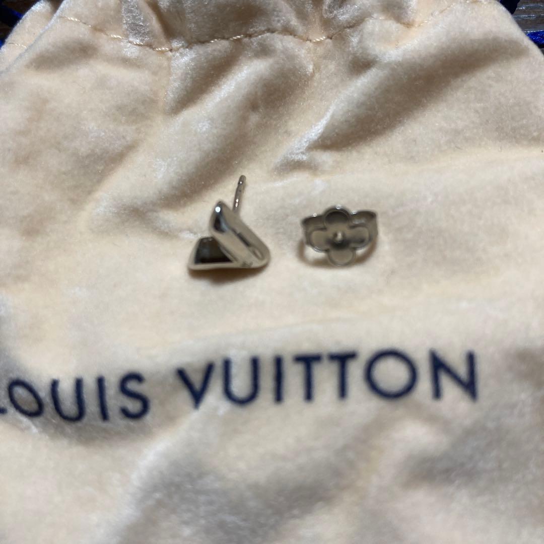 LOUIS VUITTON シルバー ピアス(片耳用)