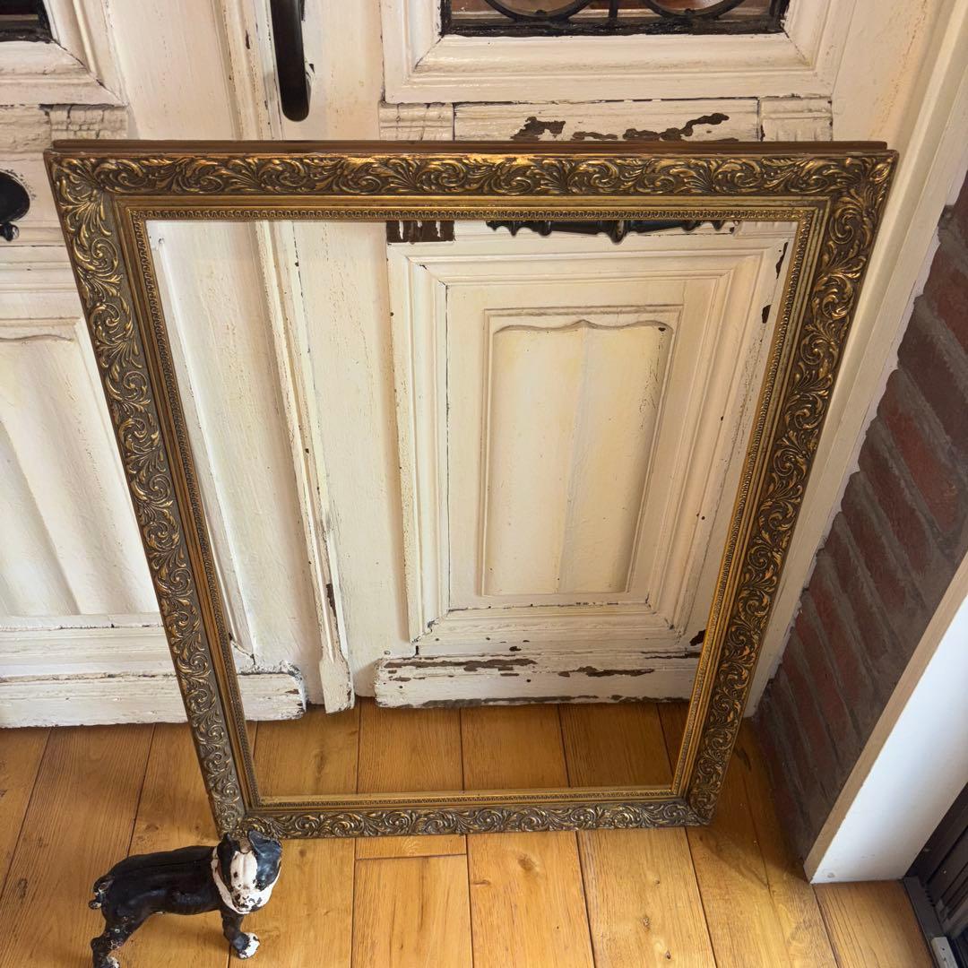 大きな大きなフレームになります。額縁　アンティーク　ヴィンテージ