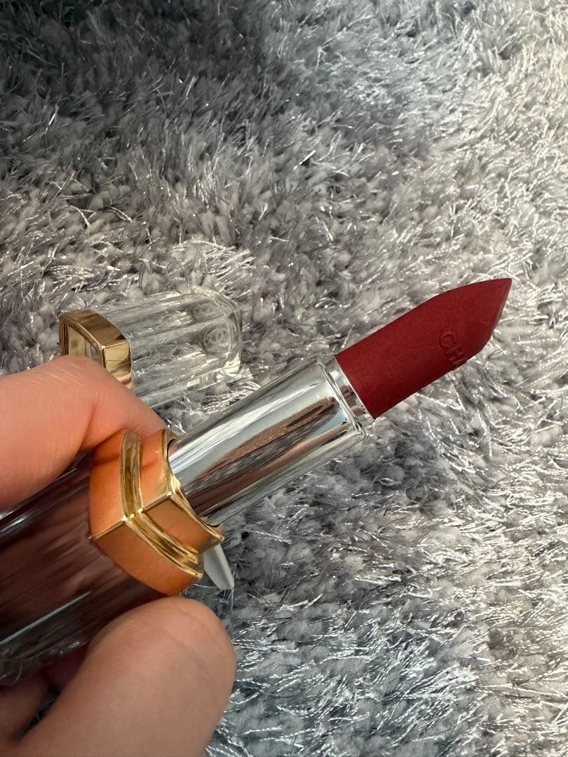 ダークレッド 口紅 Cロゴ付き　トランテアン