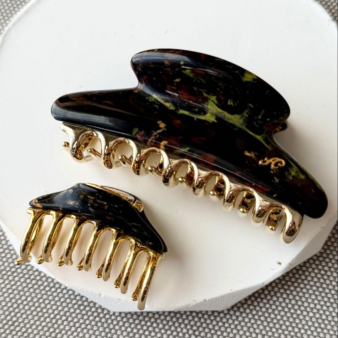 【美品】ほぼ未使用　acca ヘアクリップ 2個セット