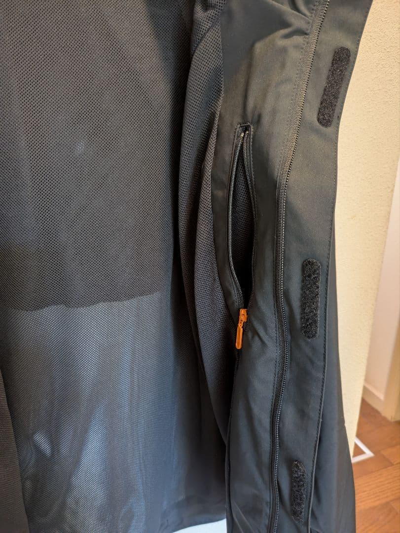 【期間限定最終値下げデサント製オガサカラストシーズン】スキーウェア上下 Lサイズ