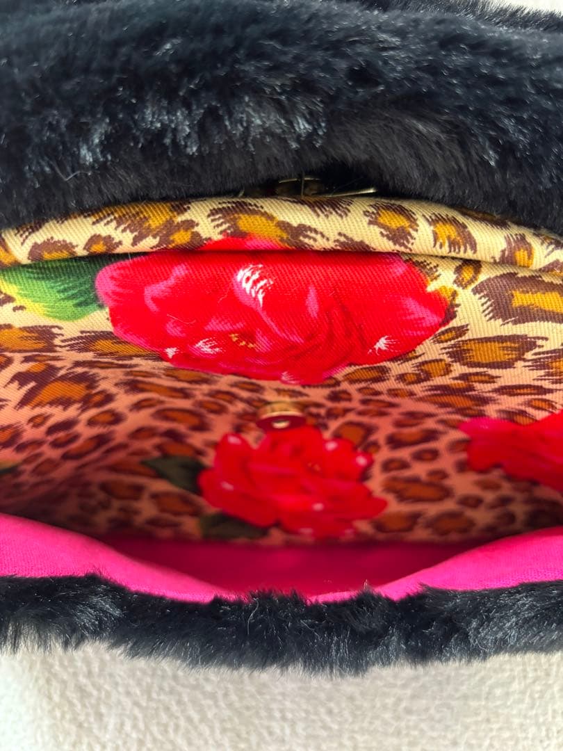 ゆ*ら様 コヤンイサムチョン　ハンドメイド　ファーショルダーバッグ　クロうさちゃ