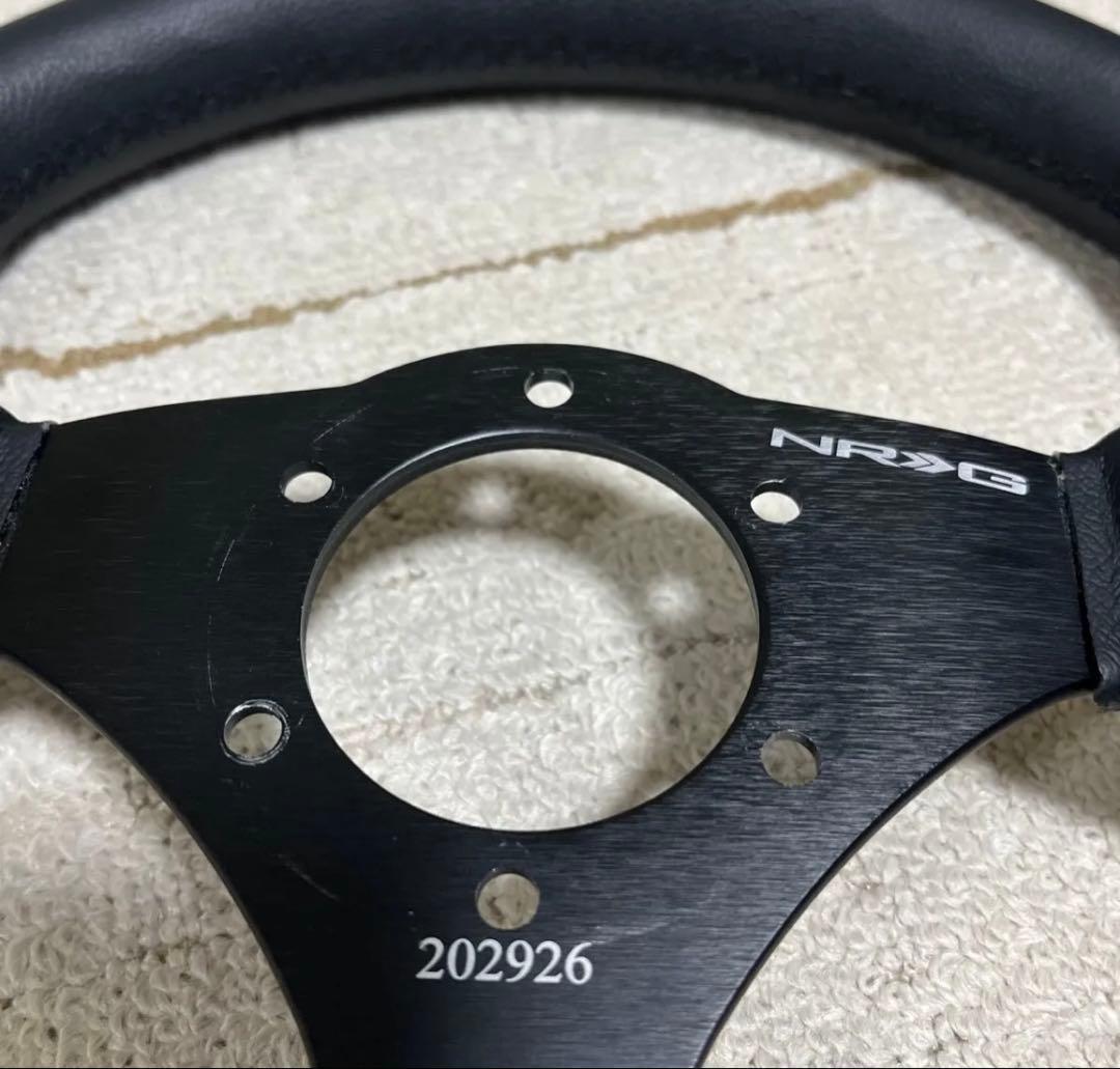 NRG ステアリング　32cm フラットタイプ