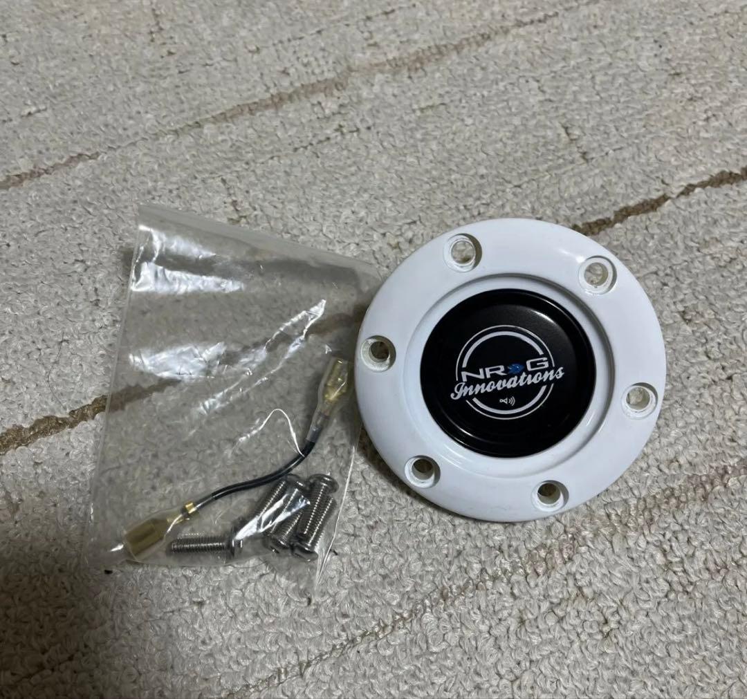 NRG ステアリング　32cm フラットタイプ