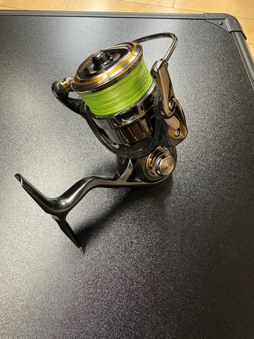 21ルビアスエアリティ　FC LT2500S スピニングリール