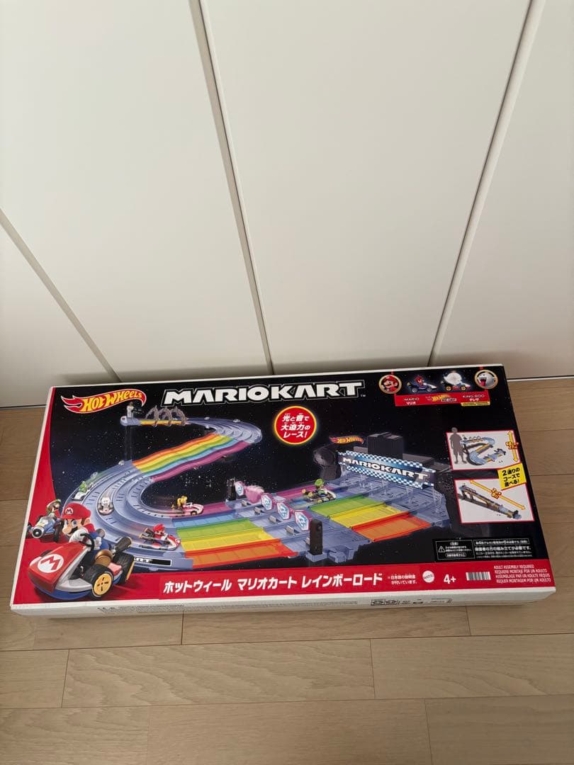 ホットウィール マリオカート　レインボーロード　新品未開封　発送は土日のみです