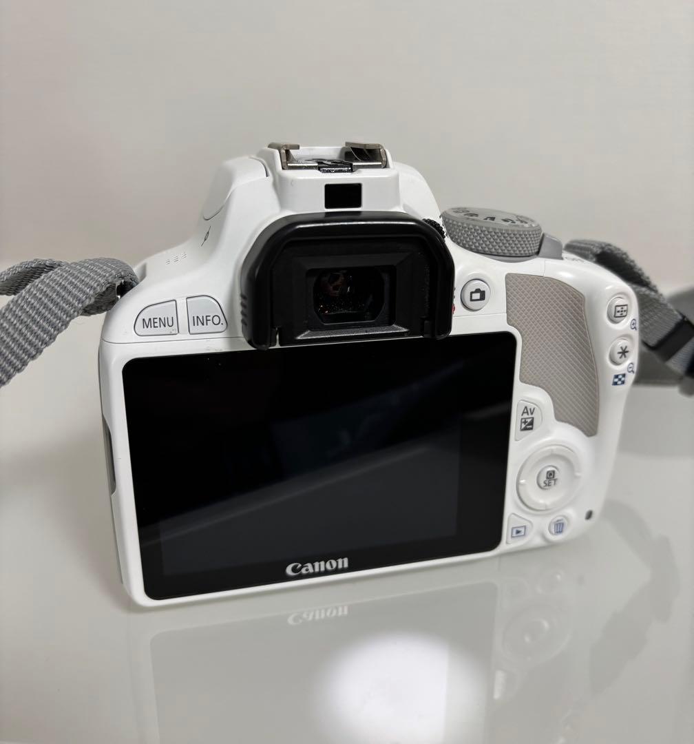 Canon EOS KissX7ホワイト レンズ2本付き