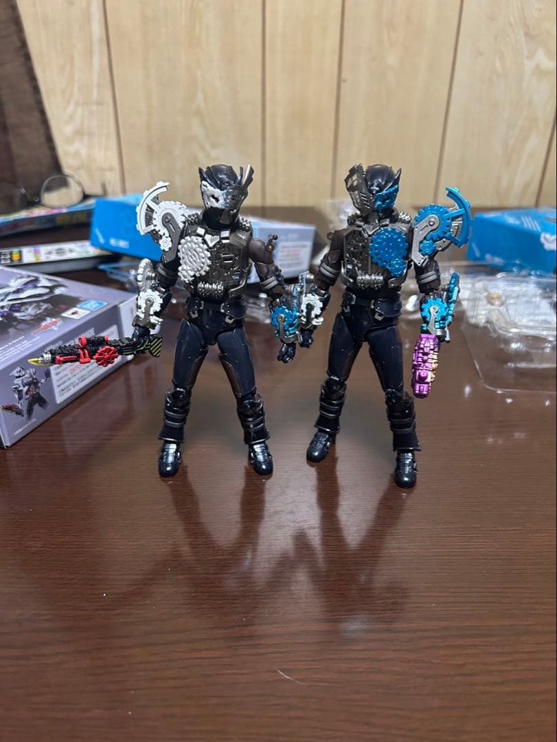 コ*】様 S.H.Figuarts仮面ライダービルドエンジンブロス&リモコンブロ
