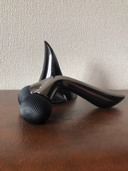 MDNA SKIN 美顔ローラー