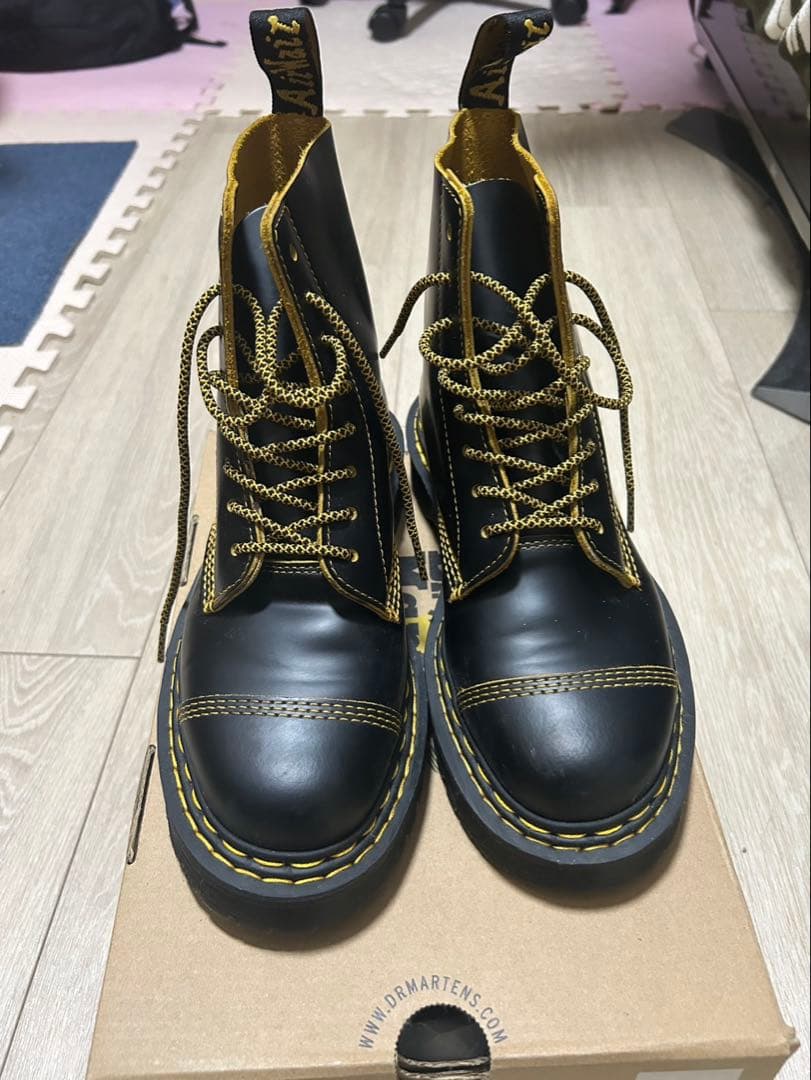 【新品】Dr. Martens ブラックブーツ