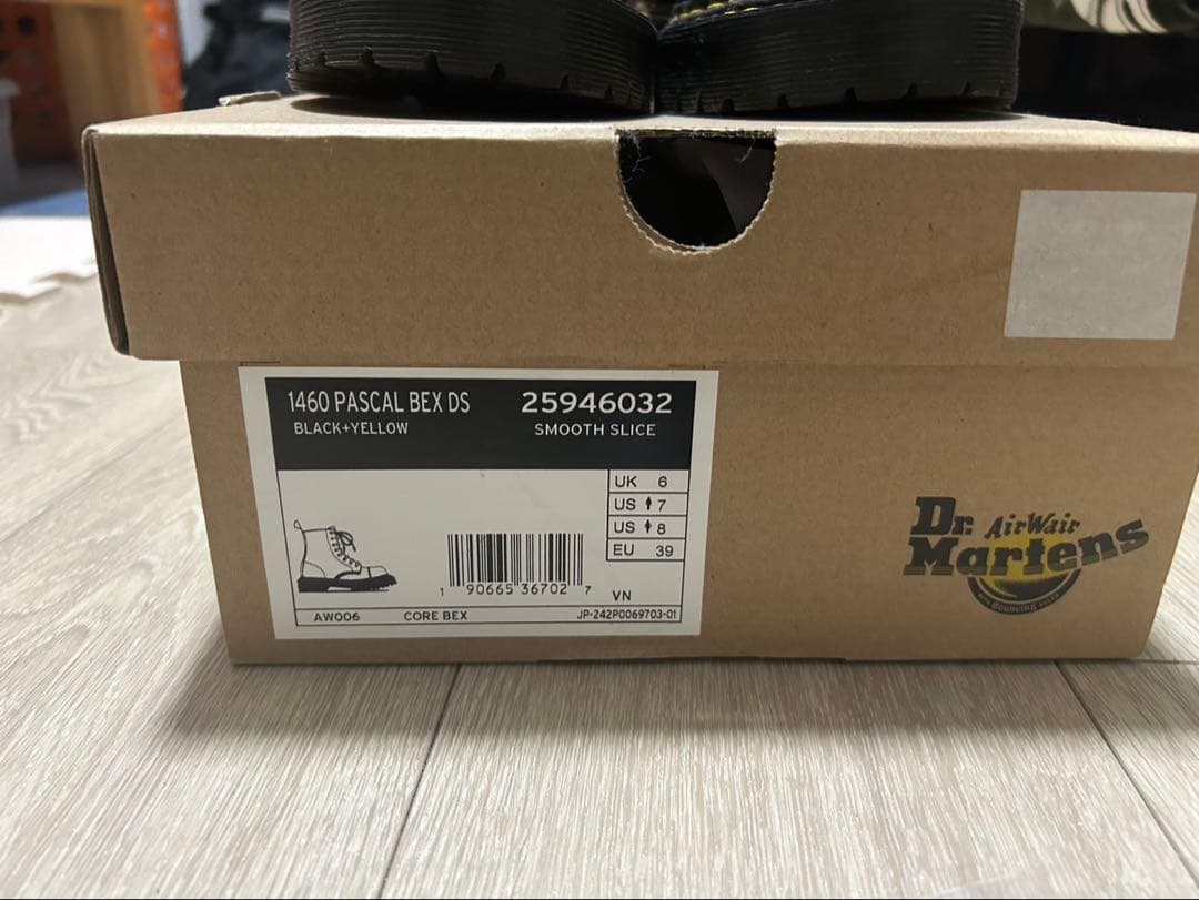 【新品】Dr. Martens ブラックブーツ