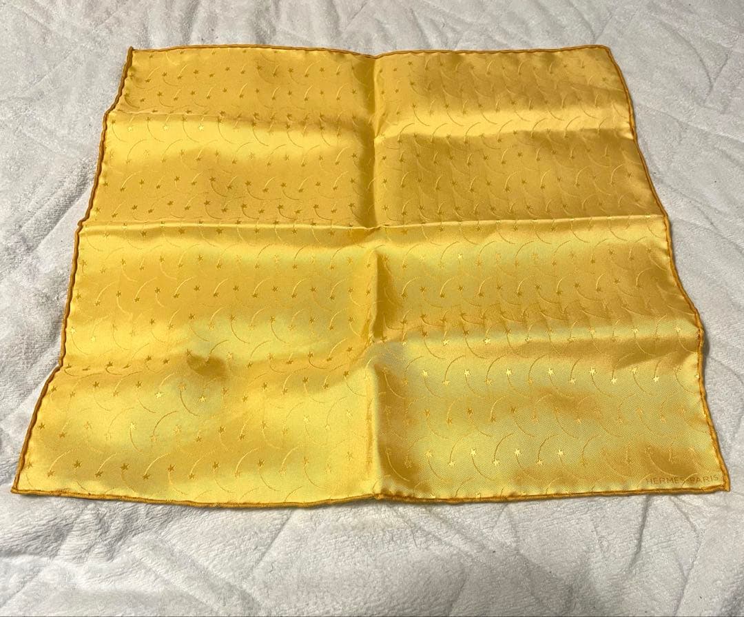 新品未使用⭐︎HERMES エルメス シルク ハンカチ　イエロー