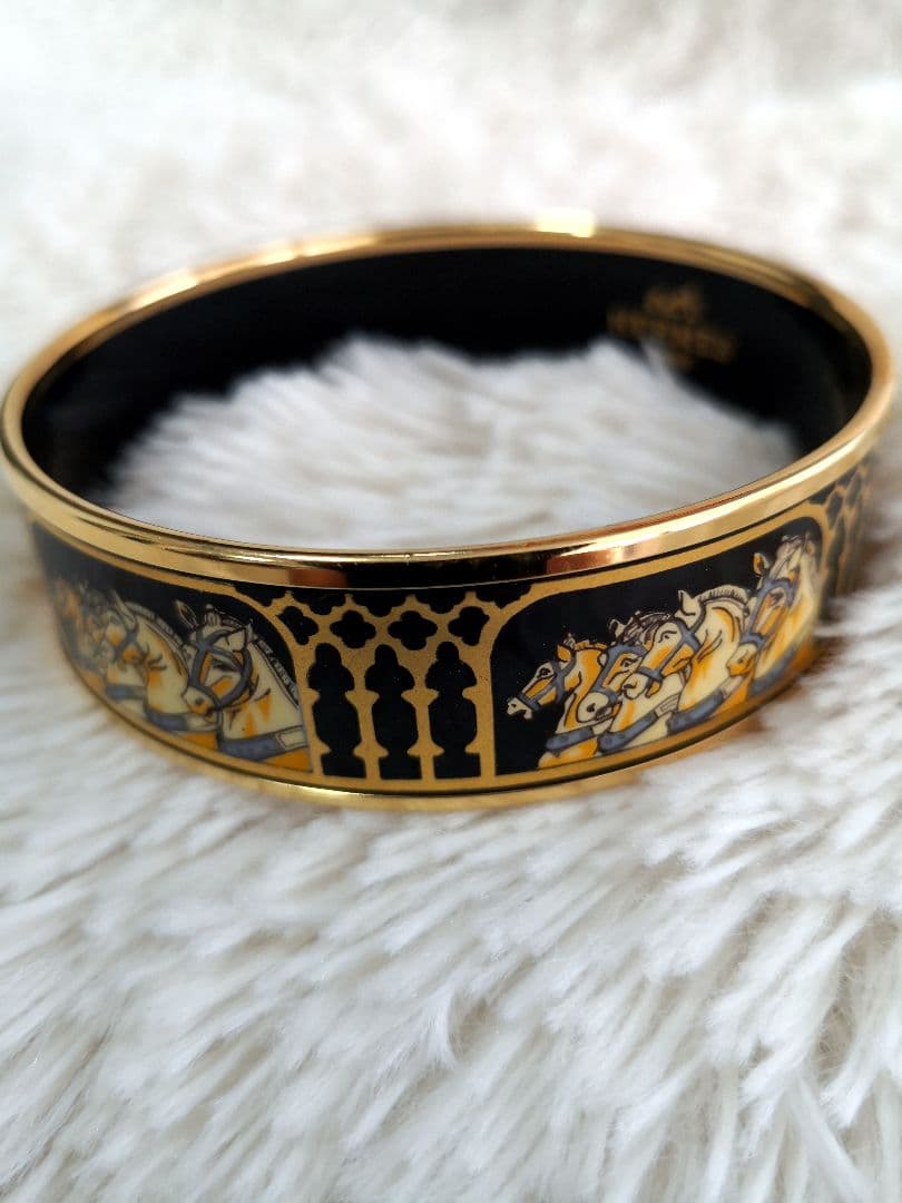 M*s様 【美品】HERMES エマイユ バングル 馬モチーフ 3連馬 七宝 馬