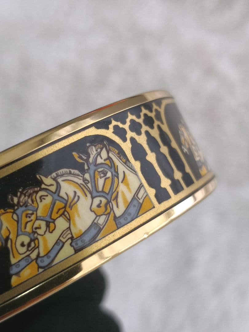 M*s様 【美品】HERMES エマイユ バングル 馬モチーフ 3連馬 七宝 馬