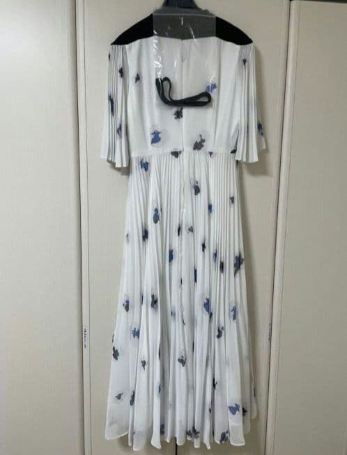 【 CELFORD 】 プリーツワンピース ホワイト ボウタイ リボン 花柄