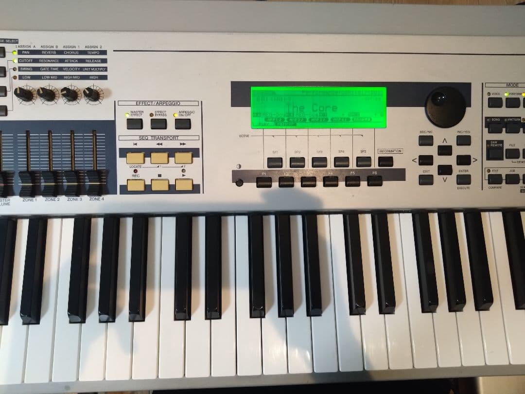 YAMAHA M08 シンセサイザー 88鍵