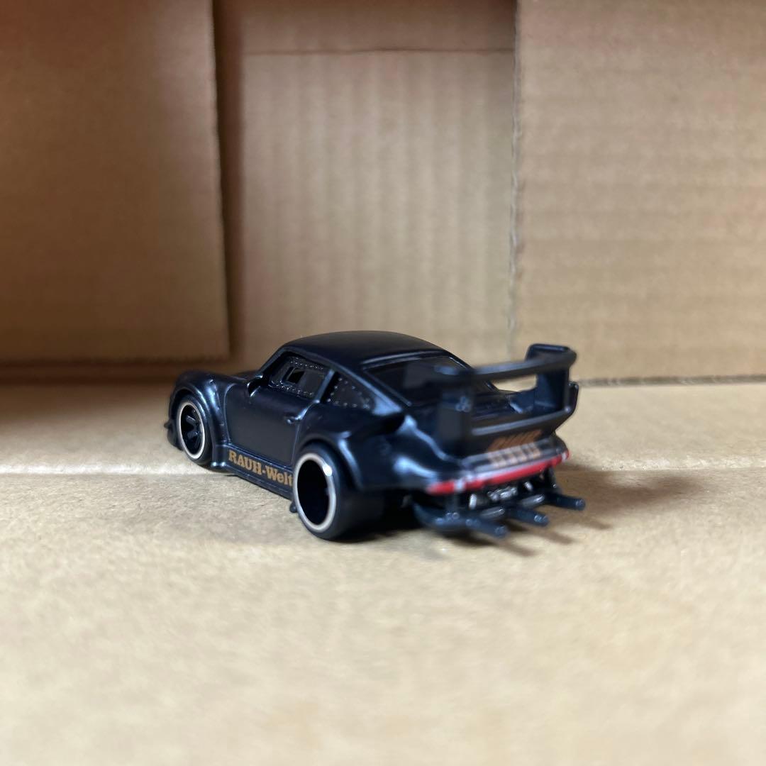 ホットウィール　1/64 RAUH-Welt ポルシェ　930 RWB