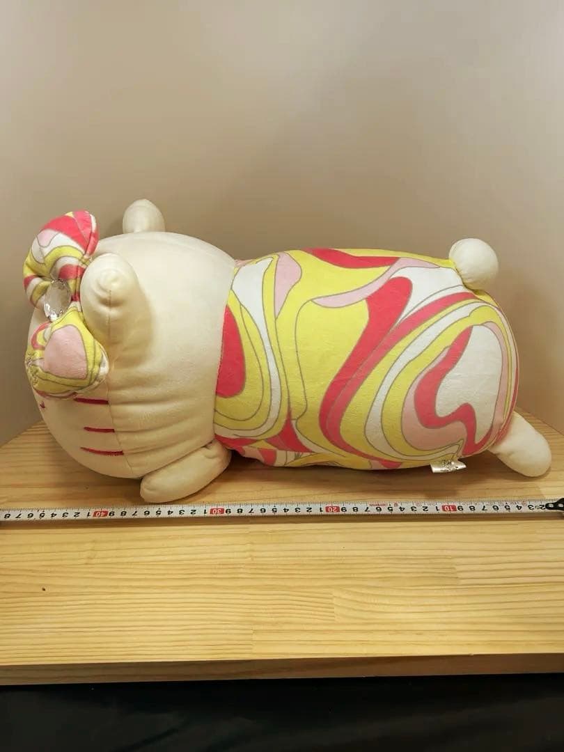 【超希少】Rady × ハローキティ コラボ ぬいぐるみ クッション マーブル柄