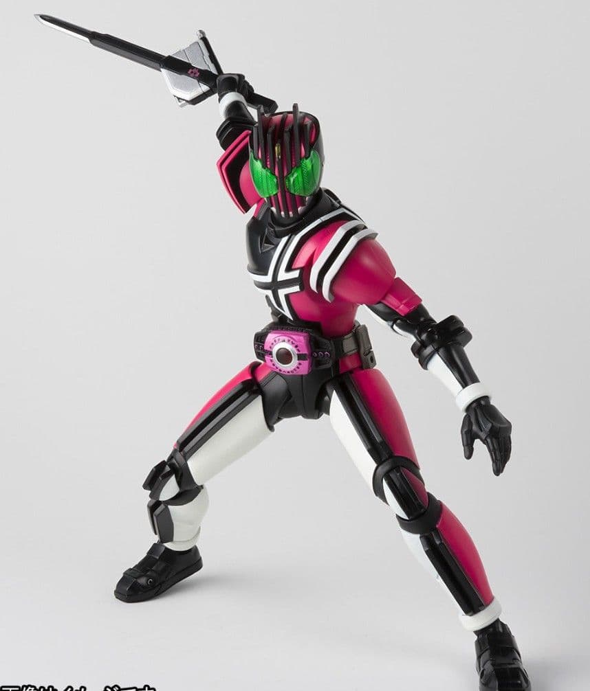 S.H.Figuarts真骨彫製法 仮面ライダーディケイド ネオディケイドライバ