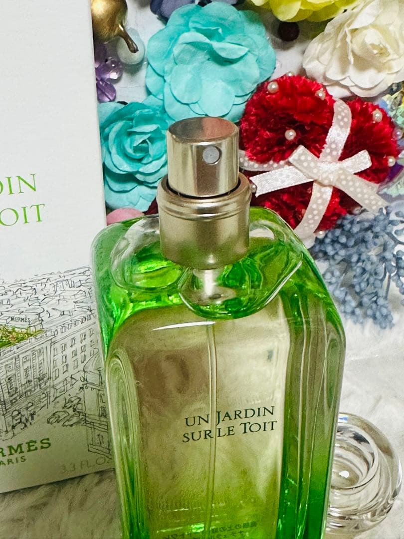 香水(女性用) HERMES UN JARDIN SUR LE TOIT