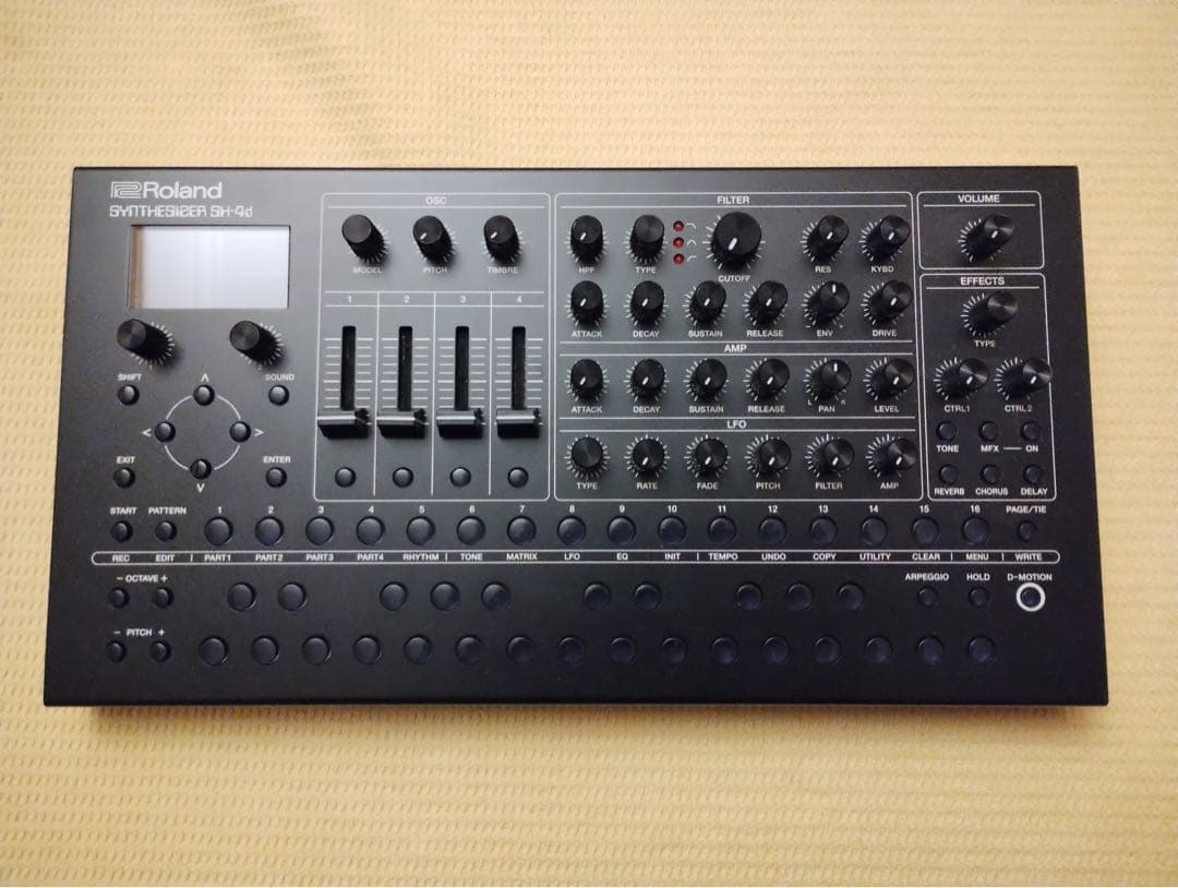 Roland SH-4d デジタルシンセサイザー　音源モジュール