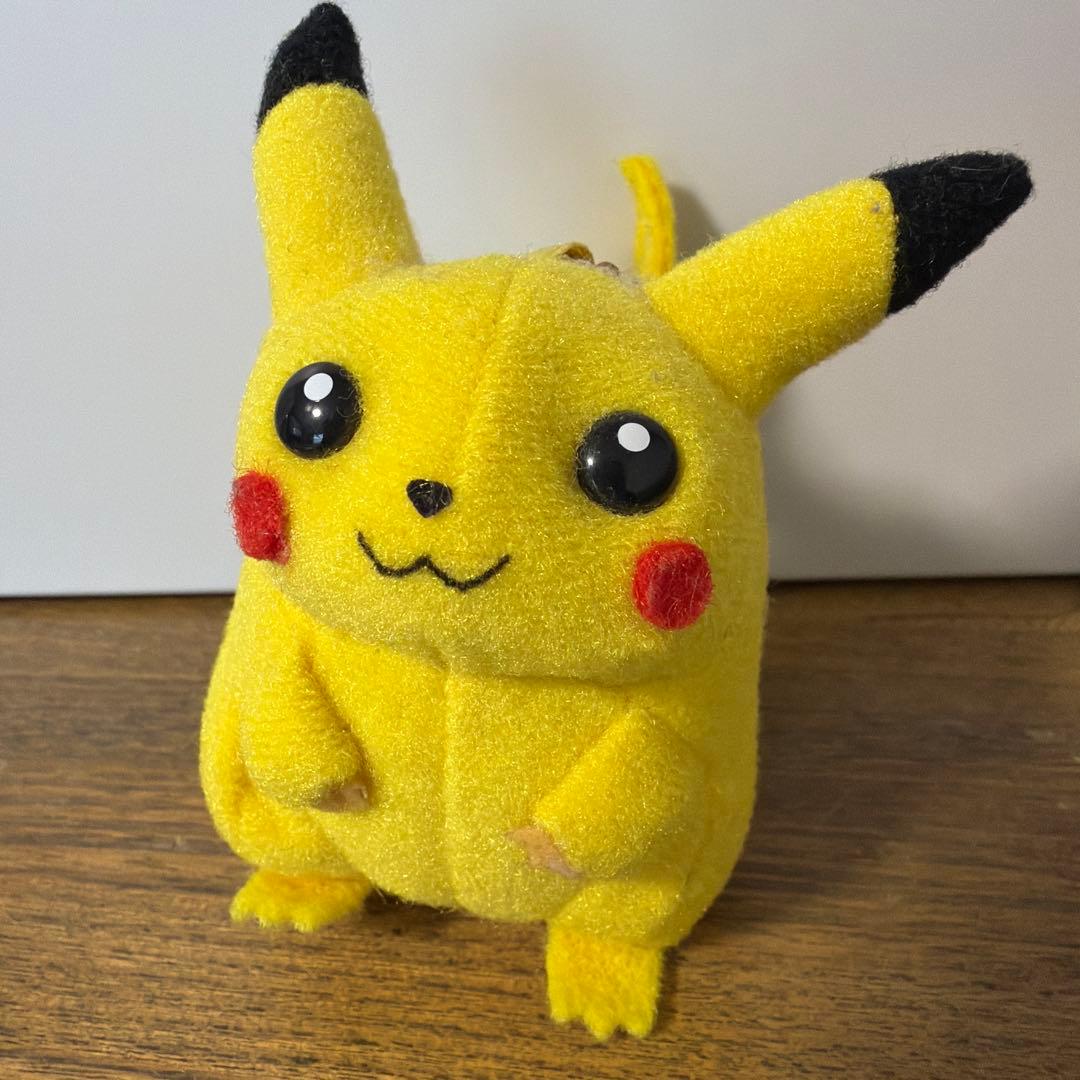 ✨レア✨初期ピカチュウ ぬいぐるみ ボールチェーン付き