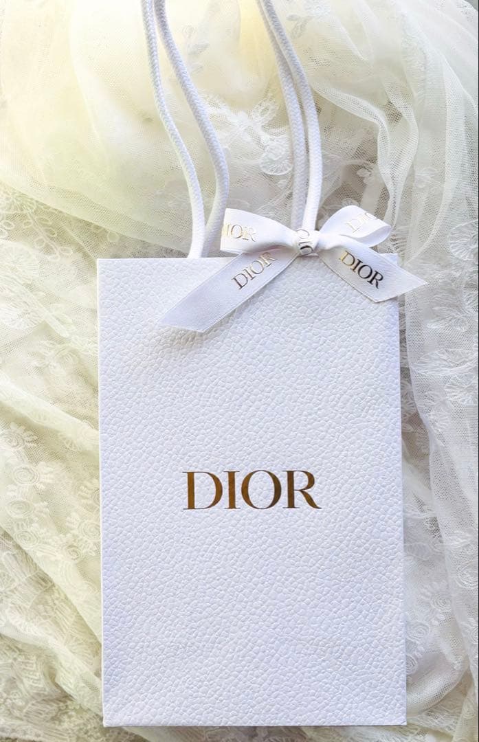 【新品未使用】ディオール アディクト ピーチー グロウ オードゥ パルファン