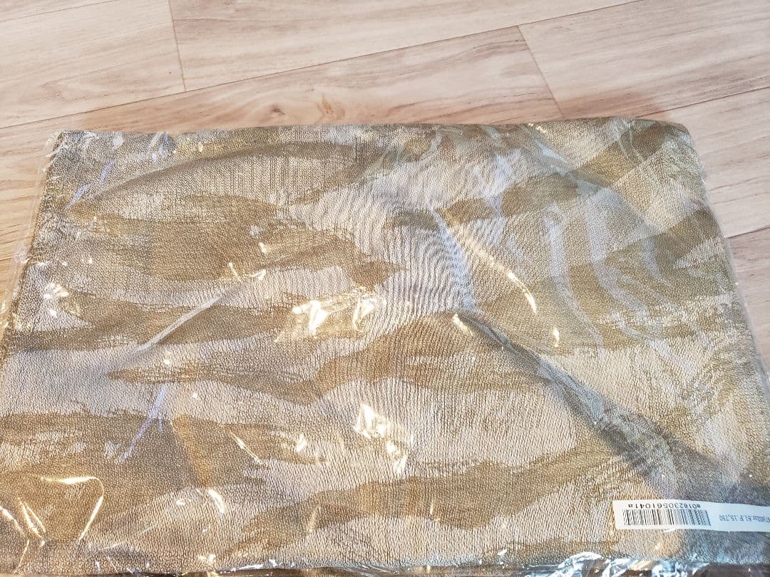 未使用　wjkオリーブかも柄　ベージュかも柄　合計2枚です。