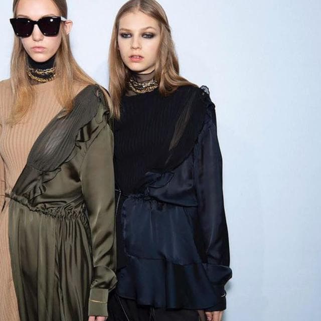 みーこsacai 20S/S アシンメトリードッキングニットワンピース