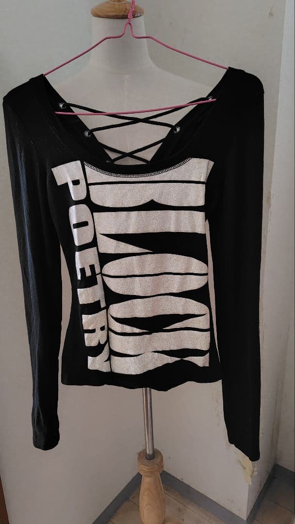 d.i.a. 背中編み上げ カットソー