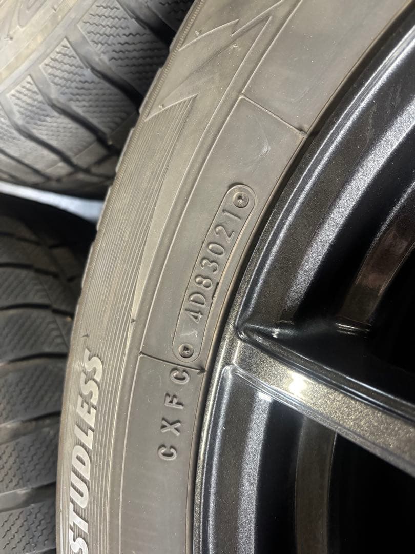 アルファードヴェルファイア　225/60R17 トーヨーウィンタートランパスTX