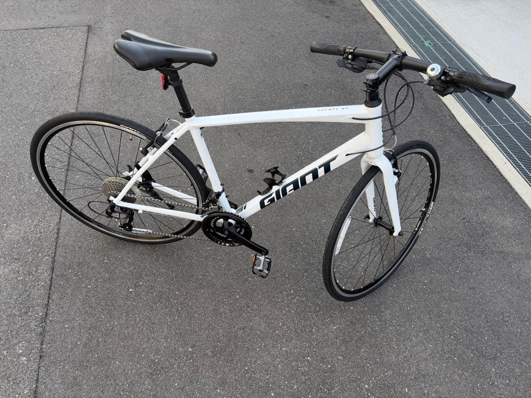Giant Escape RX ホワイト クロスバイク