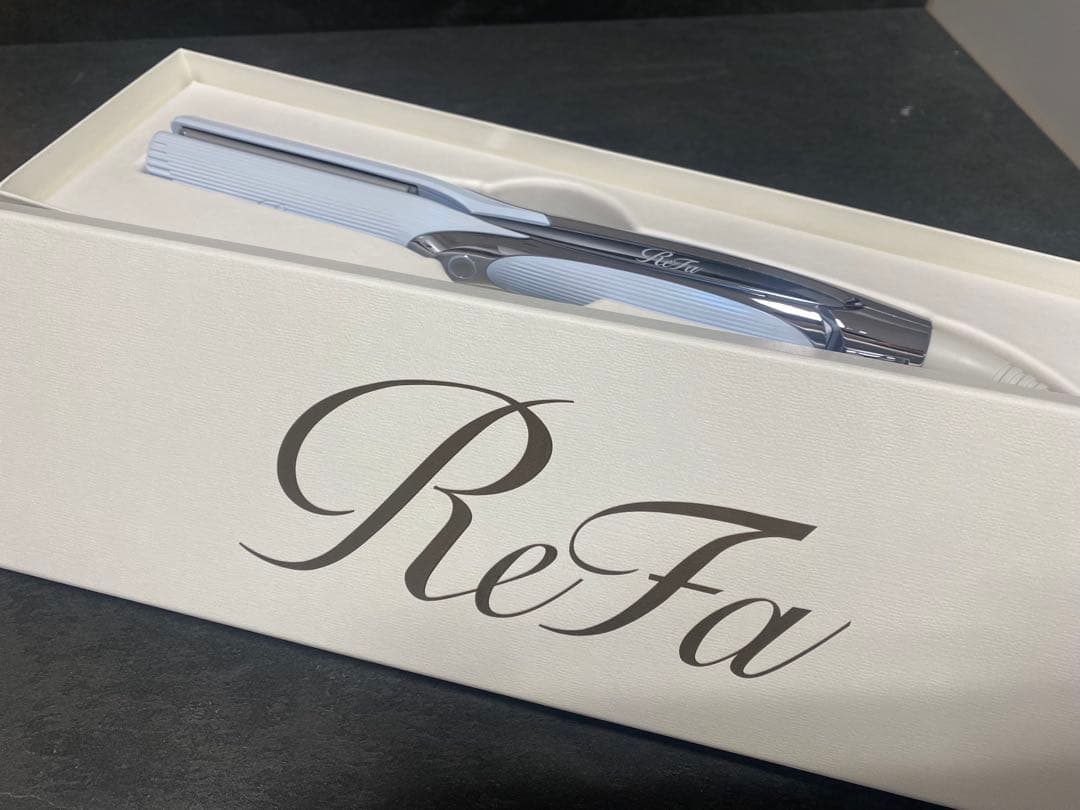 2024年製 新品未使用　ReFa リファ ストレートアイロン プロ ホワイト