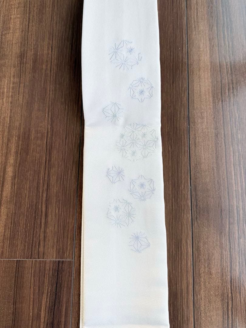 き楽っく　替え襟　両側ホワイト雪の結晶刺繍　未使用