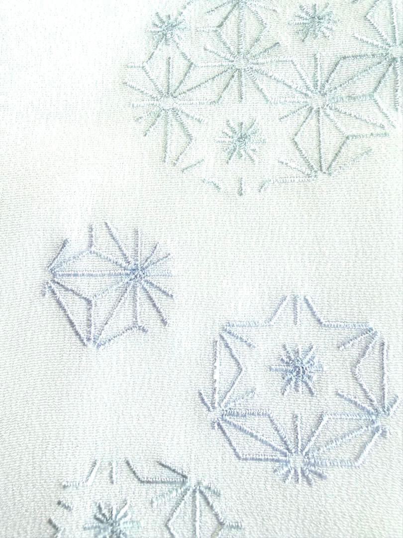 き楽っく　替え襟　両側ホワイト雪の結晶刺繍　未使用