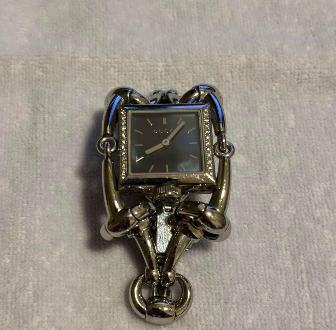GUCCI レディース　時計　ダイヤモンド　ベゼルスクエア ウォッチ