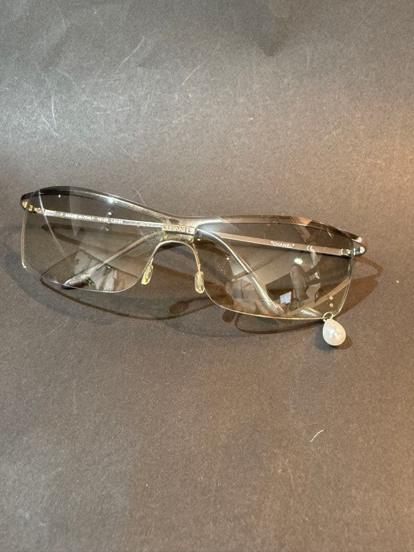 ヴィンテージCHANEL サングラスパール付 シルバー フレーム