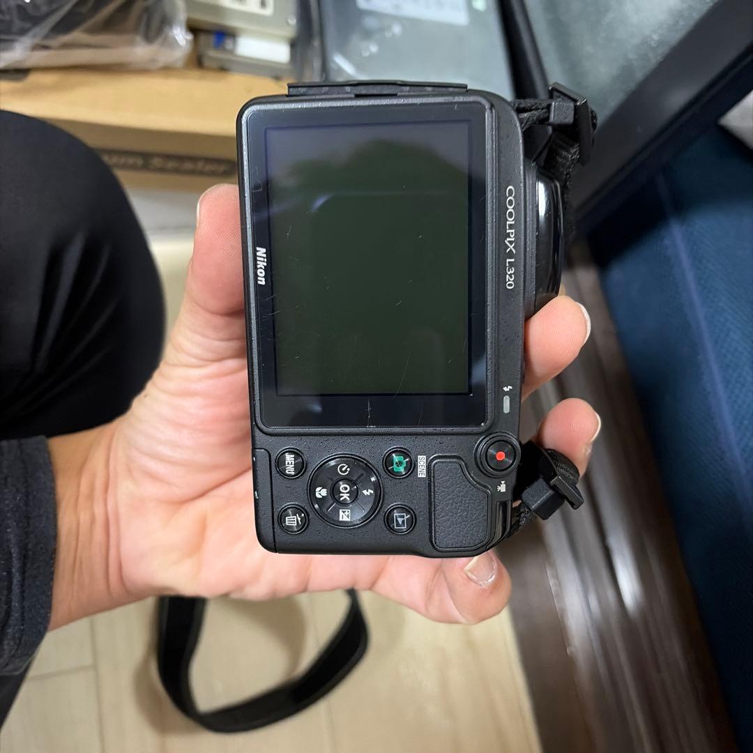 Nikon コンパクトデジタルカメラ