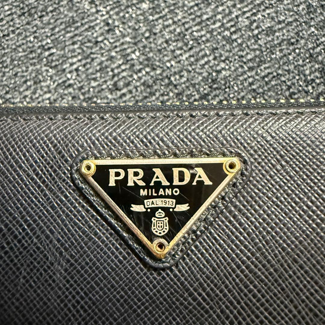 PRADA サフィアーノ長財布