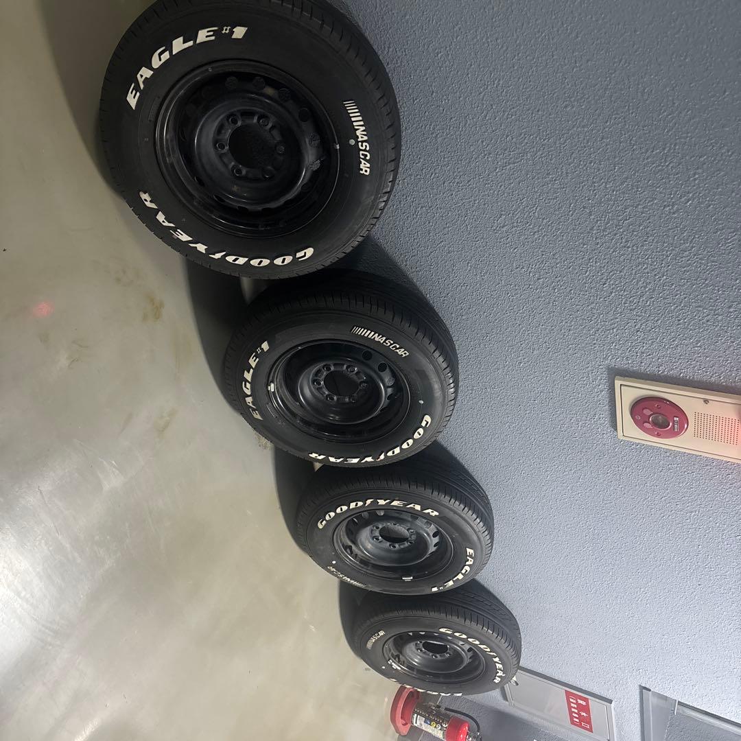 バリ山！2024製グッドイヤー タイヤホイール4本セット195/80/15