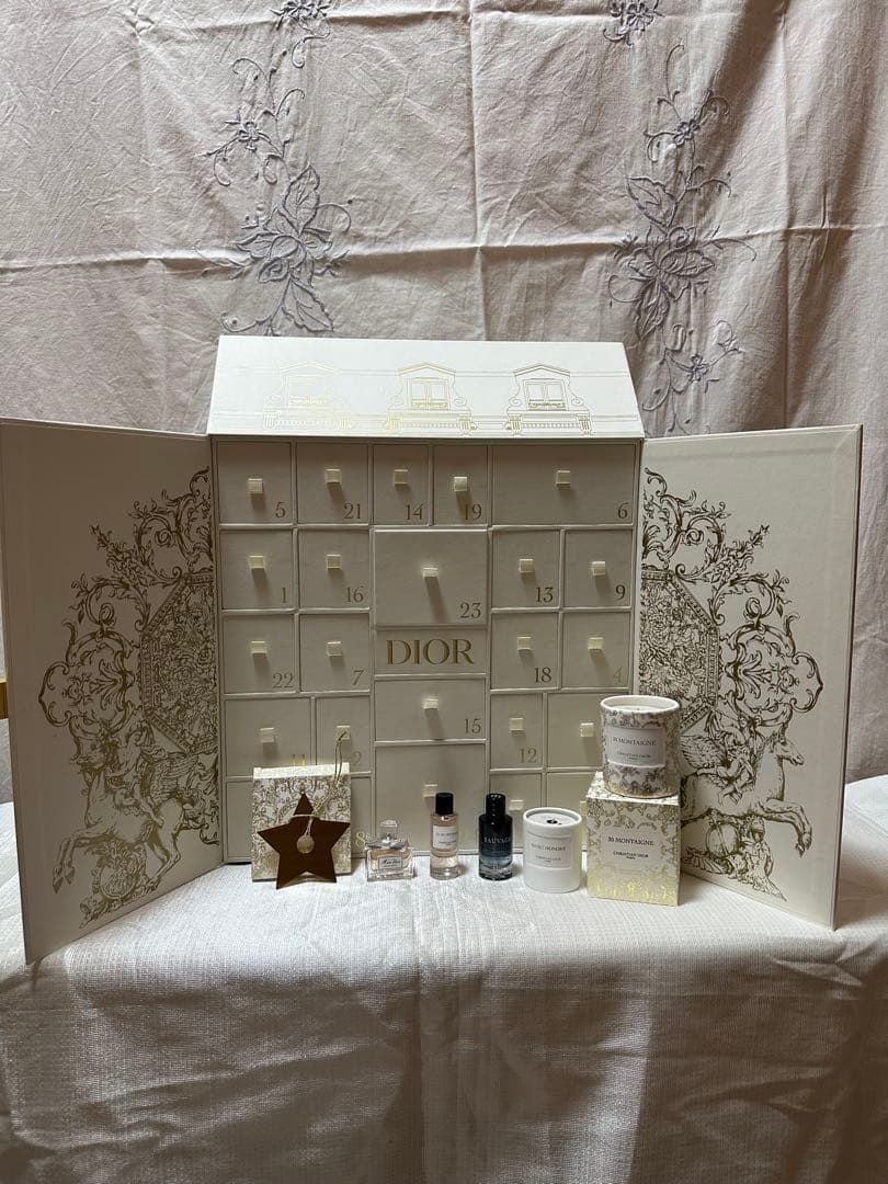 ディオール2023 アドヴェントカレンダー