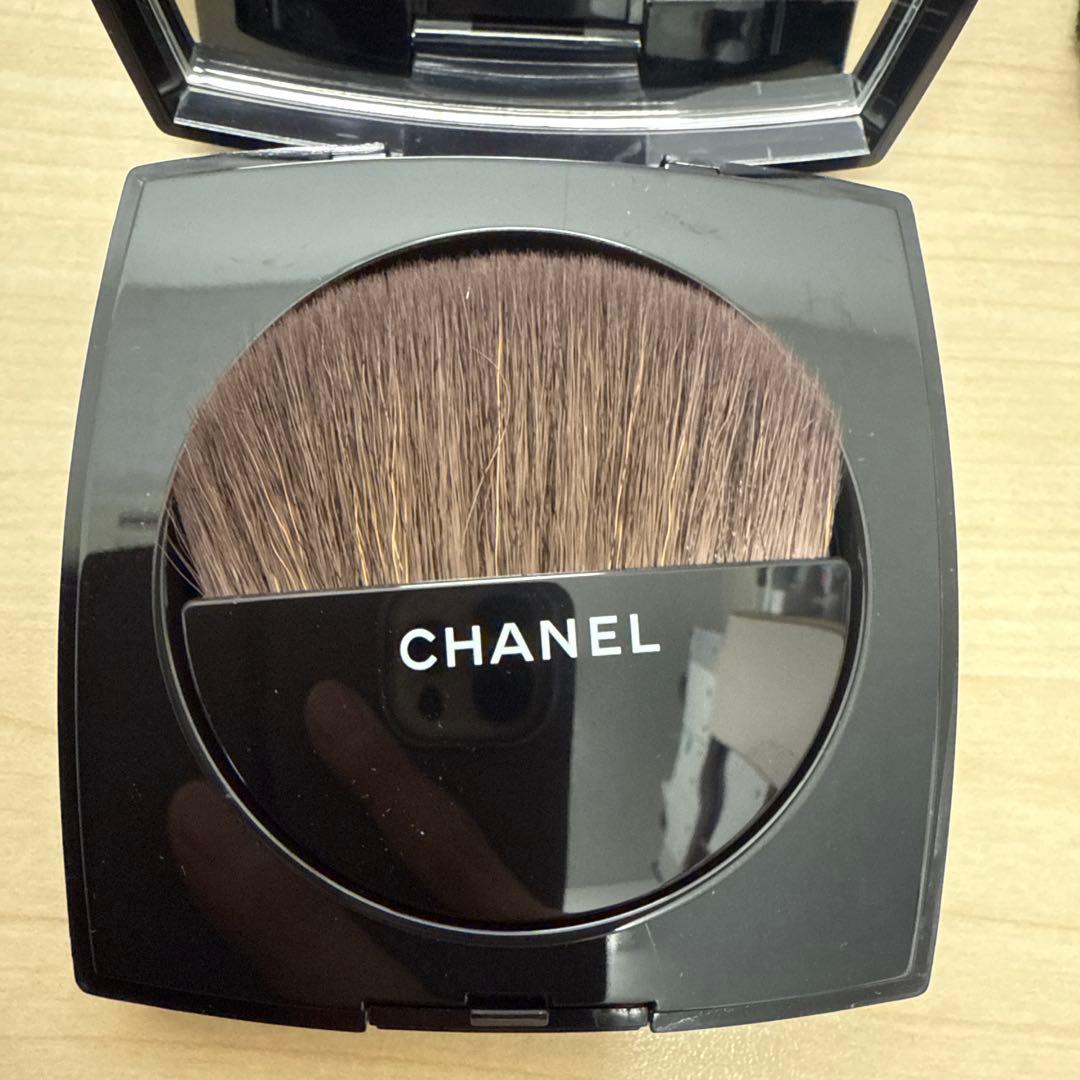 【新品未使用】CHANEL CAMÉLIA FUTURAパウダーブラッシュトリオ